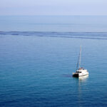 Comment préparer son bateau pour une longue traversée