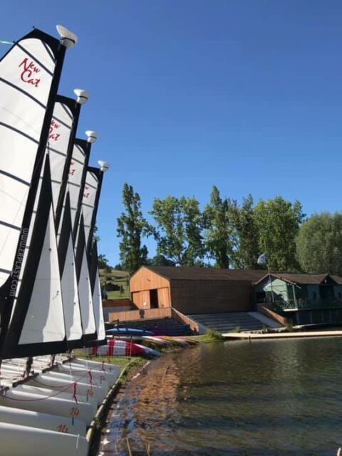 Base de voile, photo Google (Base Nautique et de Plein Air.Lac des sapins)