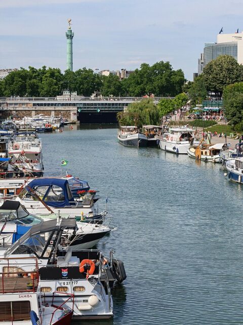 Bassin de l'Arsenal (photo Wikipedia, licence CC BY-SA)