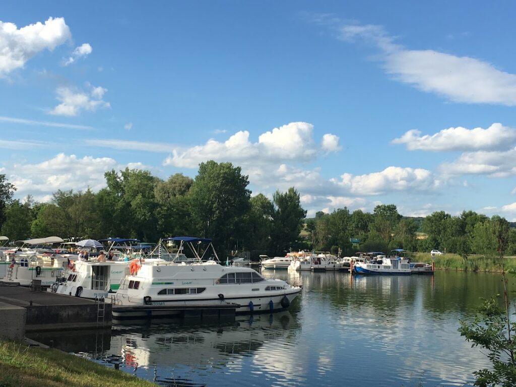 Bassin de Scey-sur-Saône, photo Google (Nathalie MACHET-LAPEYRE)