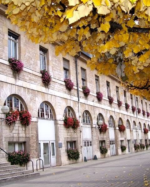Besançon (commune de Halte fluviale de la Cité des Arts)