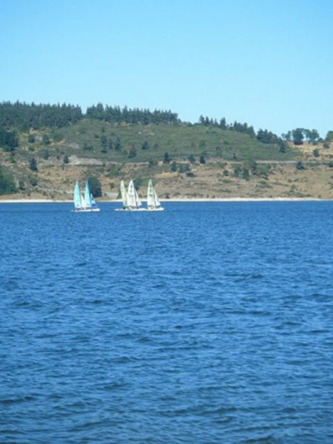 Centre Nautique, photo Google (Base nautique de Naussac)