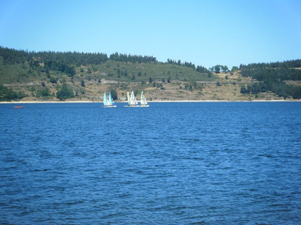 Centre Nautique, photo Google (Base nautique de Naussac)