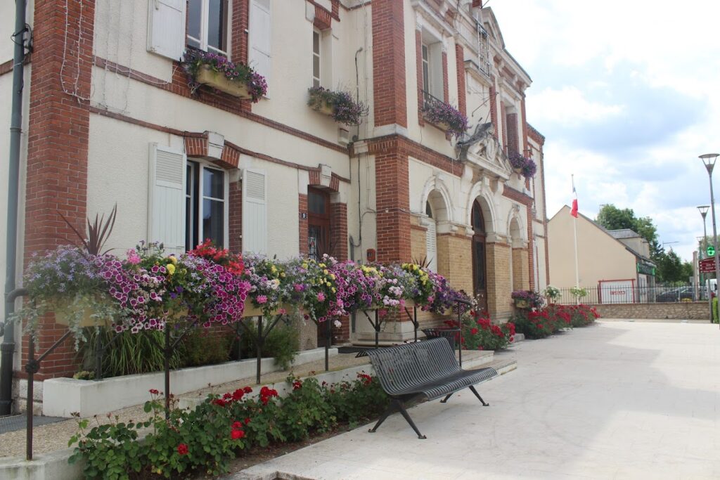 Cepoy (commune de Halte (auberge de jeunesse))
