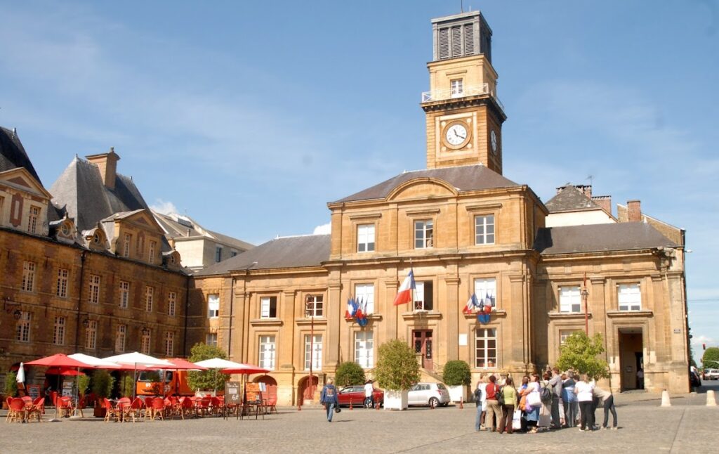 Charleville-Mézières (commune de Port de Plaisance de Charleville-Mézières)