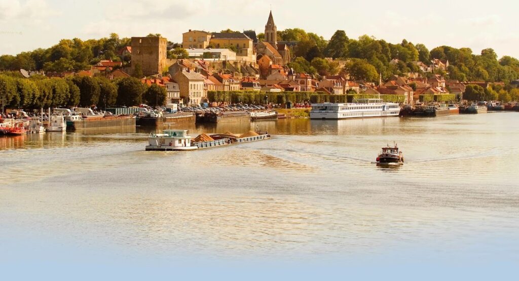 Conflans-Sainte-Honorine (commune de Boat Paradise)