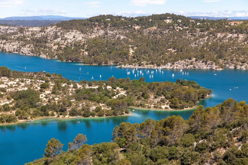 Esparron-de-Verdon (commune de Marina du domaine de Pierrelongue)
