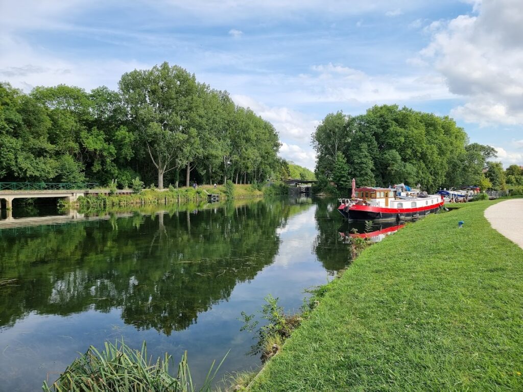 Halte fluviale de Moret, photo Google (Valentin Bigot)