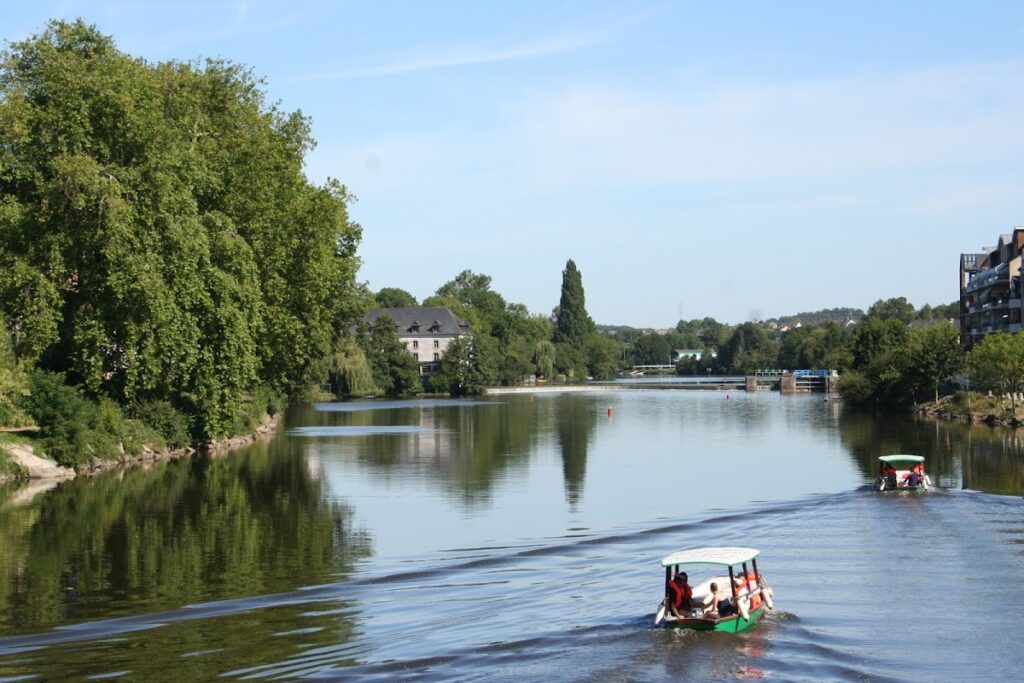 Halte fluviale, photo Google (Halte fluviale de Laval)