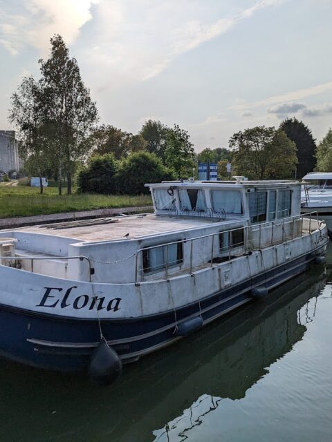 Halte nautique de Bourg et Comin, photo Google (Youri Chamine)