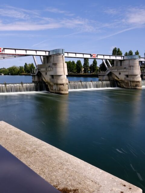 Halte Nautique de Chatou, photo Google (philippe lioret)
