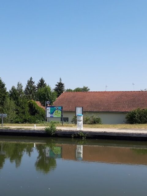 Halte Nautique de Collanges, photo Google (RIZET Tania)