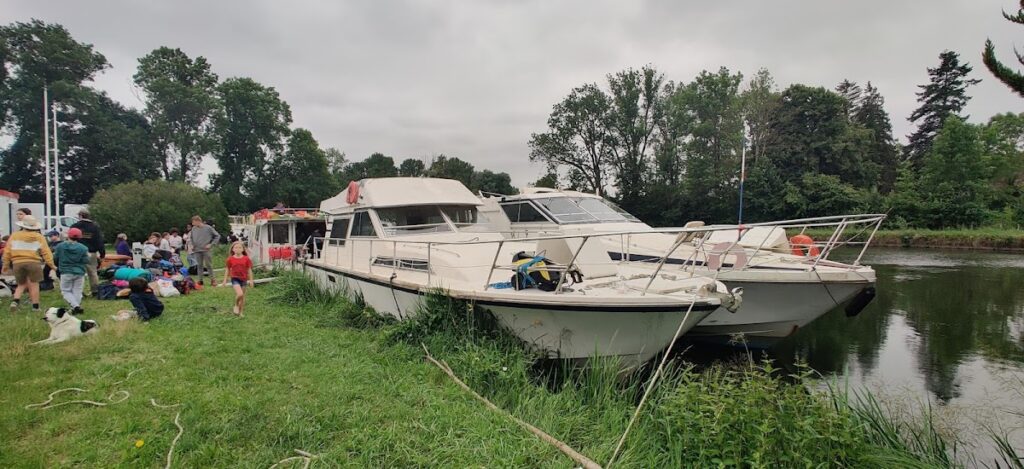Halte Nautique de Cravant, photo Google (Vasily Tregubov)