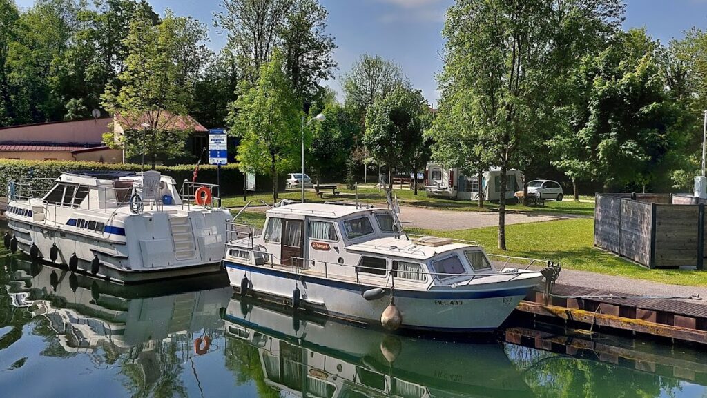 Halte Nautique de Froncles, photo Google (Roland Gubler)