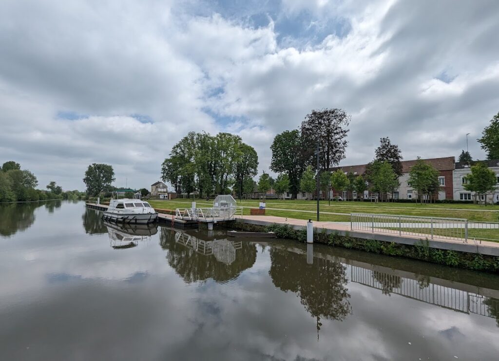 Halte Nautique de Landrecies, photo Google (Youri Chamine)