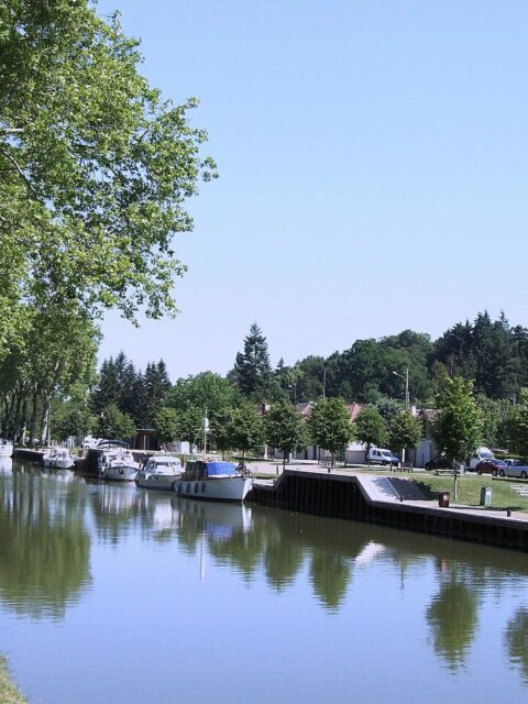 Halte Nautique de Rogny les Sept Écluses, photo commune (Rogny-les-Sept-Écluses)