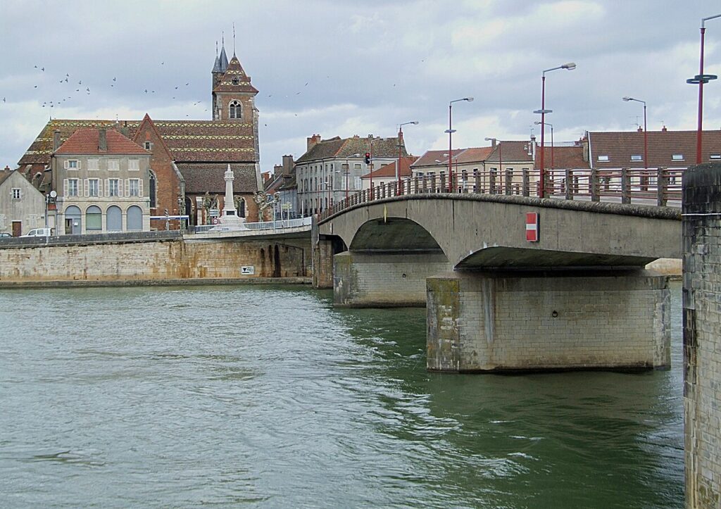 Halte Nautique de Saint-Jean de Losne, photo commune (Saint-Jean-de-Losne)