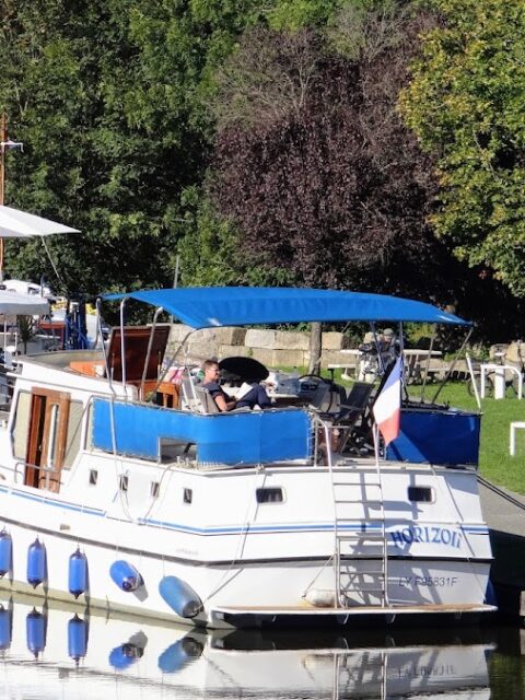 Halte Nautique de Saint-Julien sur Dheune, photo Google (Roland Gubler)