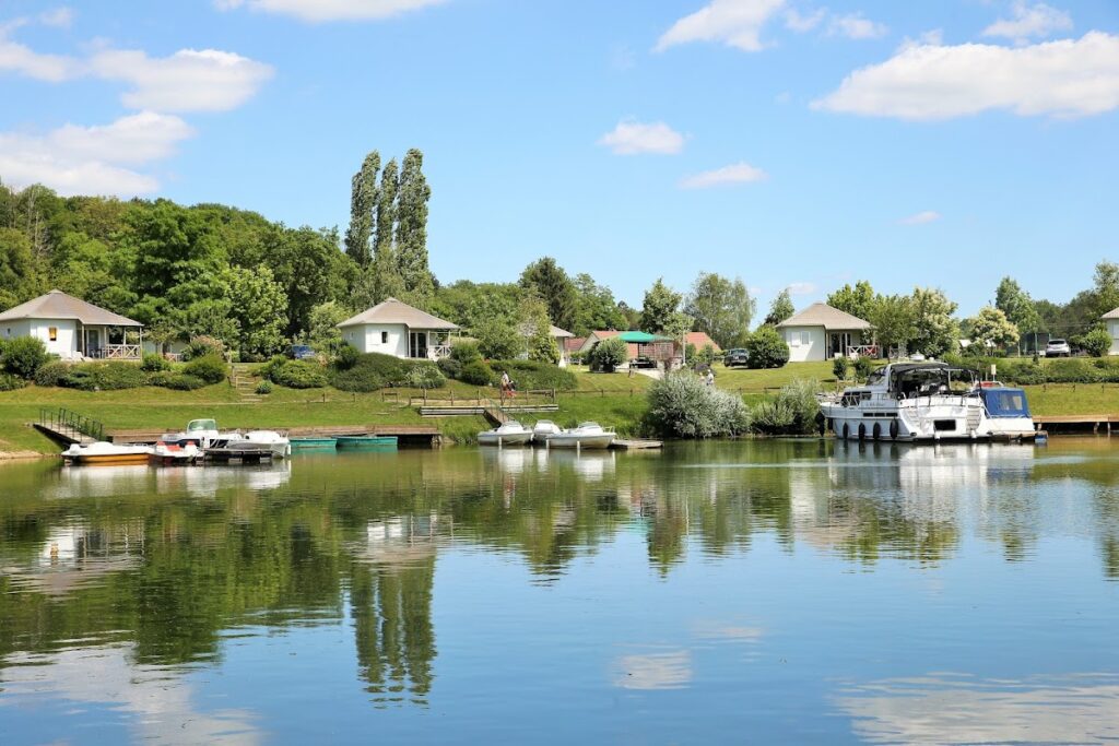 Halte Nautique de Traves, photo Google (Domaine Saône-Valley Parc résidentiel de loisirs)