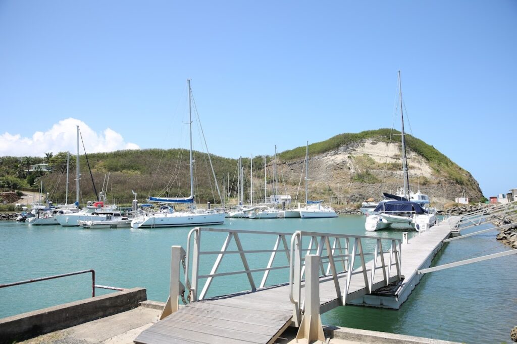 Marina de Pandop, photo Google (AonittA ชี้เป้าแบบมึนๆ)