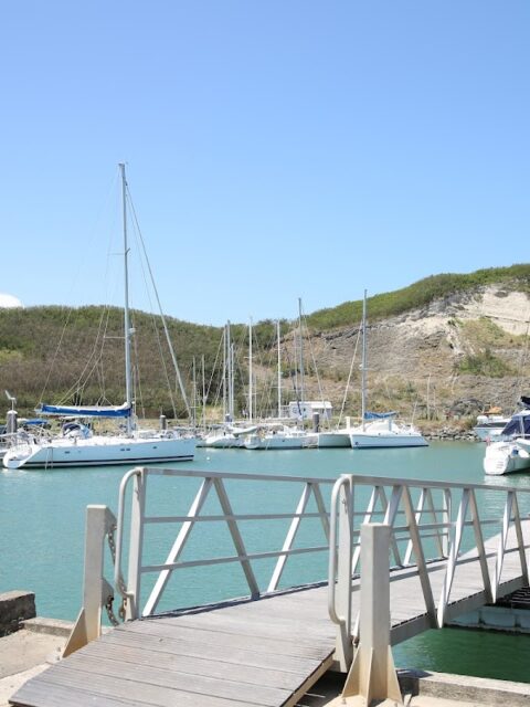 Marina de Pandop, photo Google (AonittA ชี้เป้าแบบมึนๆ)