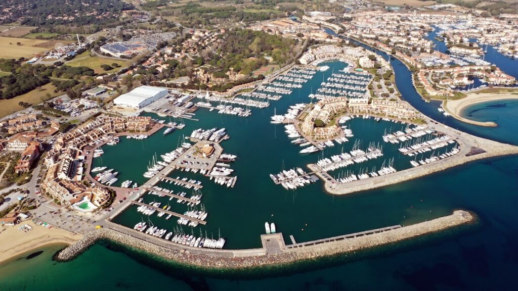 Marines de Cogolin, photo Google (Port des Marines de Cogolin)