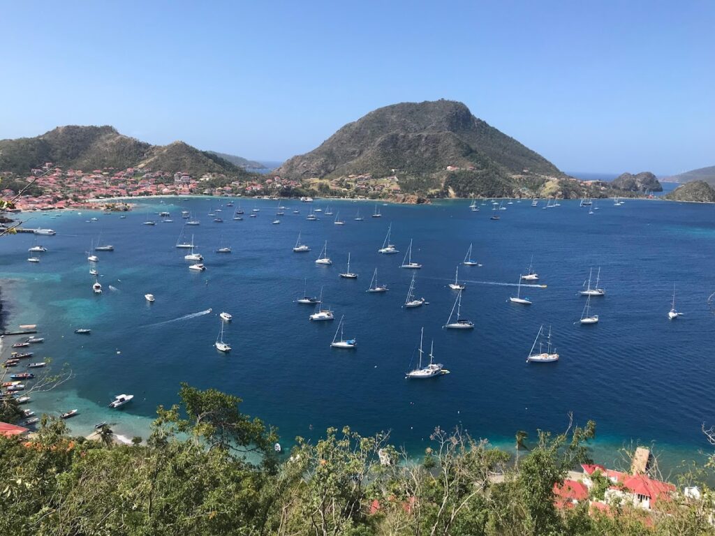 Mouillage du Fond Curé, photo Google (Les Saintes Multiservices)