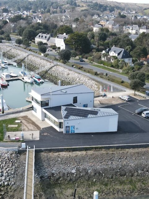 Port de Barneville-Carteret, photo Google (Port de Carteret - Bureau du port)