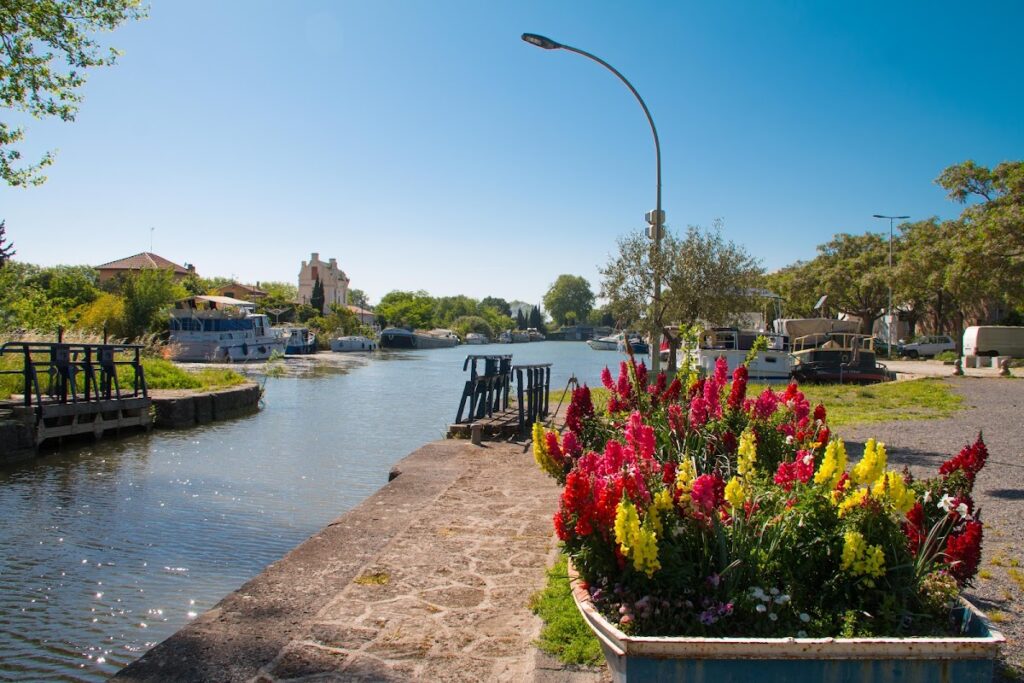 Port de Béziers, photo Google (Halte Nautique Maison Batelière Quai Port-Neuf)