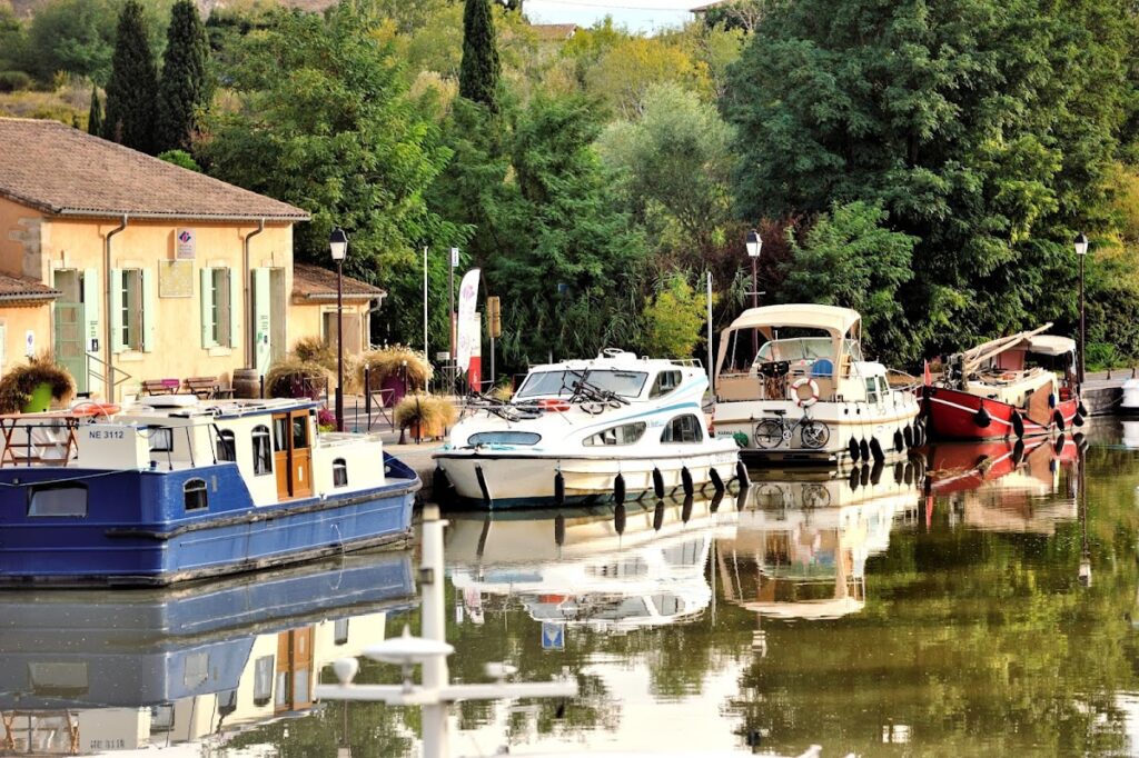 Port de Capestang, photo Google (Ports de Capestang & Poilhes - Capitainerie - Communauté de communes Sud-Hérault)