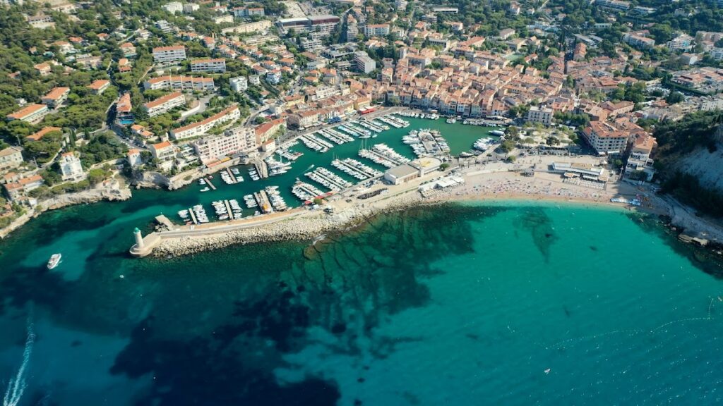 Port de Cassis, photo Google (Capitainerie Port de Cassis)