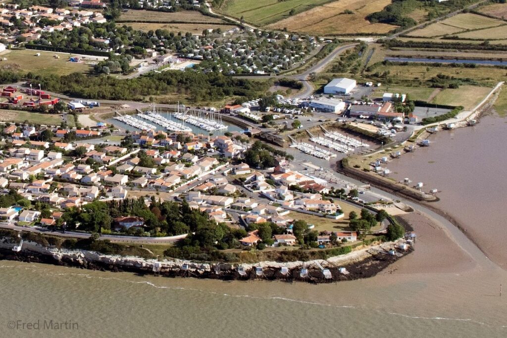 Port de Meschers, photo Google (Capitainerie de Meschers-sur-Gironde)