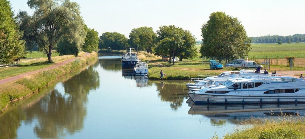 Port de plaisance de Boofzheim, photo Google (Le Boat Boofzheim - Location de bateaux Alsace Lorraine)