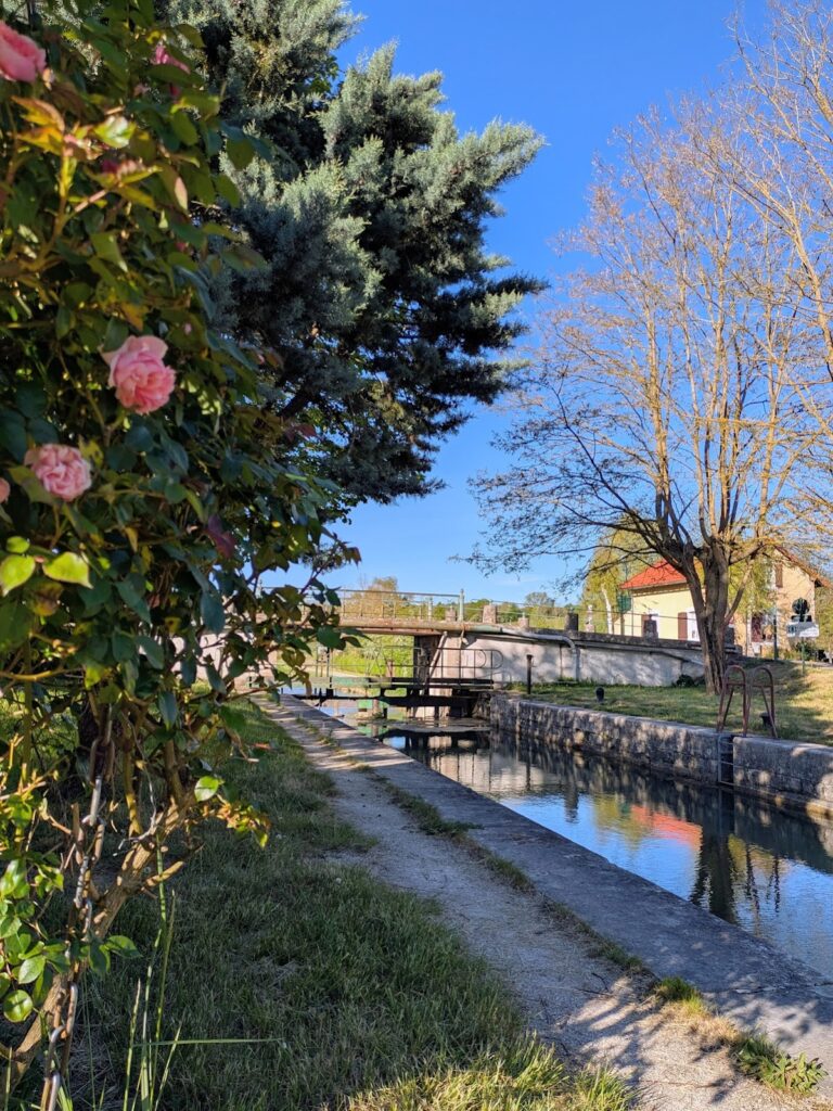 Port de plaisance de Châtel-Censoir, photo Google (Roselyne Genest)
