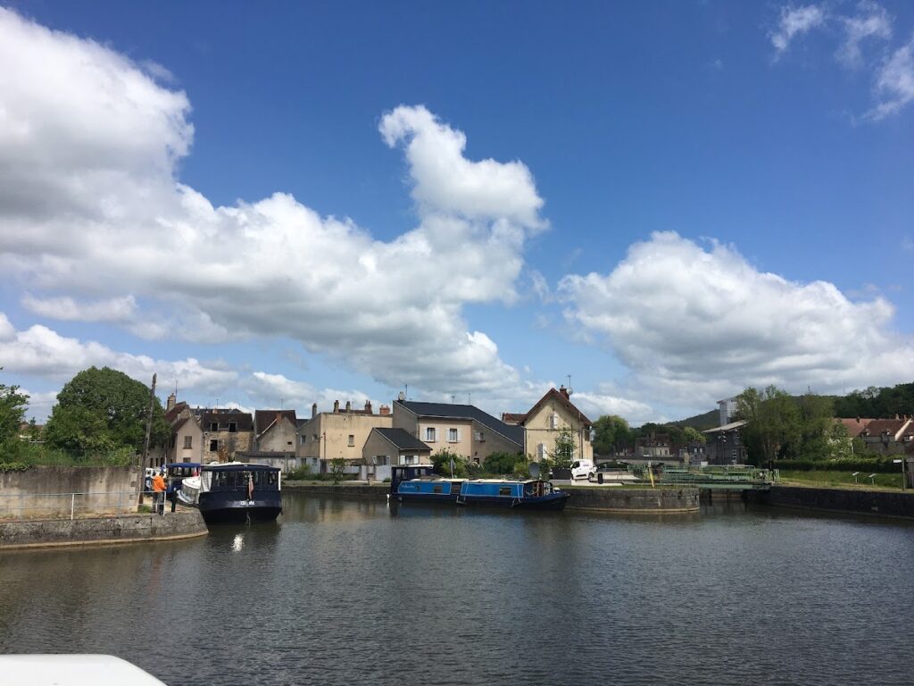 Port de Plaisance de Clamecy, photo Google (Sigrun Helmfrid)