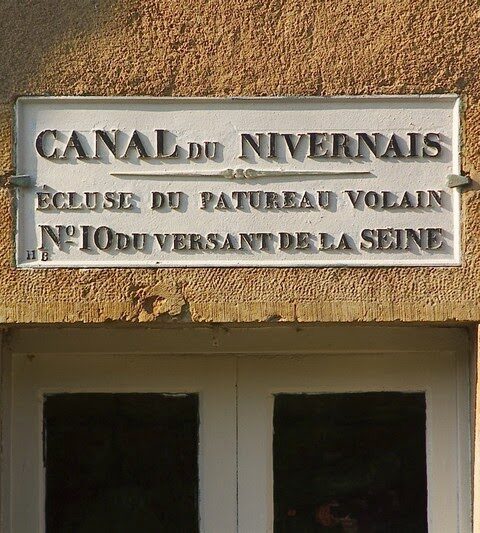 Port de Plaisance de Corbigny, photo Google (Locaboat Holidays Corbigny - Location bateau Canal du Nivernais)