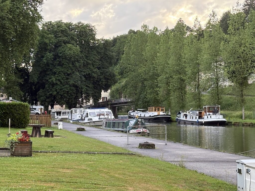Port de Plaisance de Fontenoy le Château, photo Google (Nathalie MACHET-LAPEYRE)