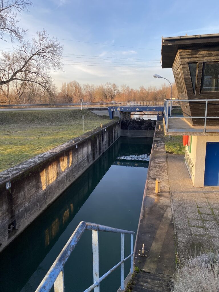 Port de Plaisance de Rhinau, photo Google ([Local•8] Rymdolm)