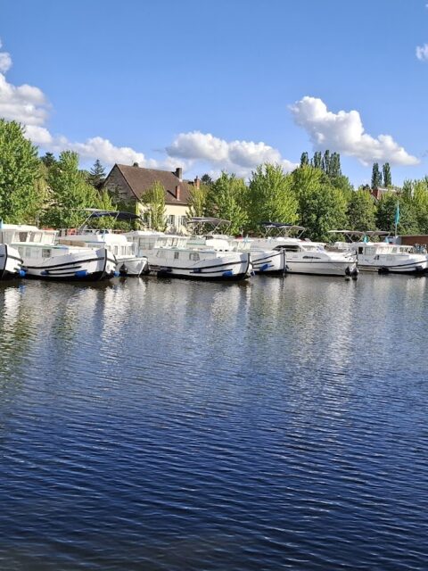 Port de plaisance de Saint-Léger-sur-Dheune, photo Google (Jacques Baudin)