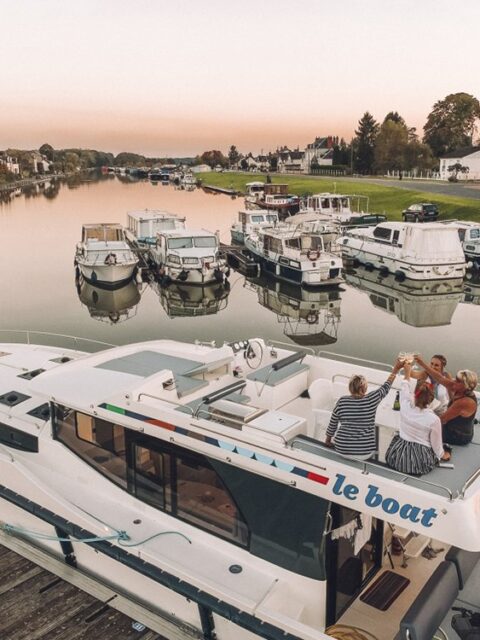 Port de Plaisance de Tannay, photo Google (Le Boat Tannay - Location de bateau Bourgogne Loire & Nivernais)