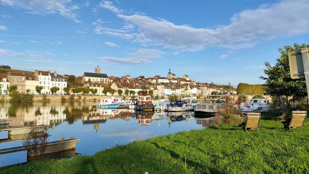 Port de Plaisance des Maillotins, photo Google (Yann Bouyrat)