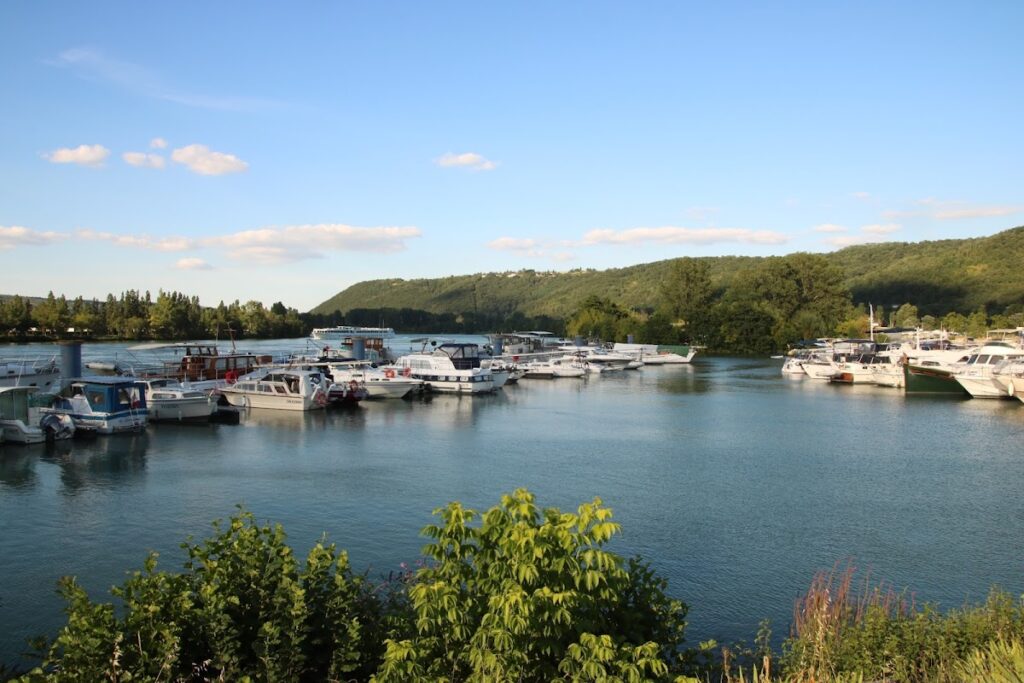 Port de plaisance des Roches de Condrieu, photo Google (Thomas)