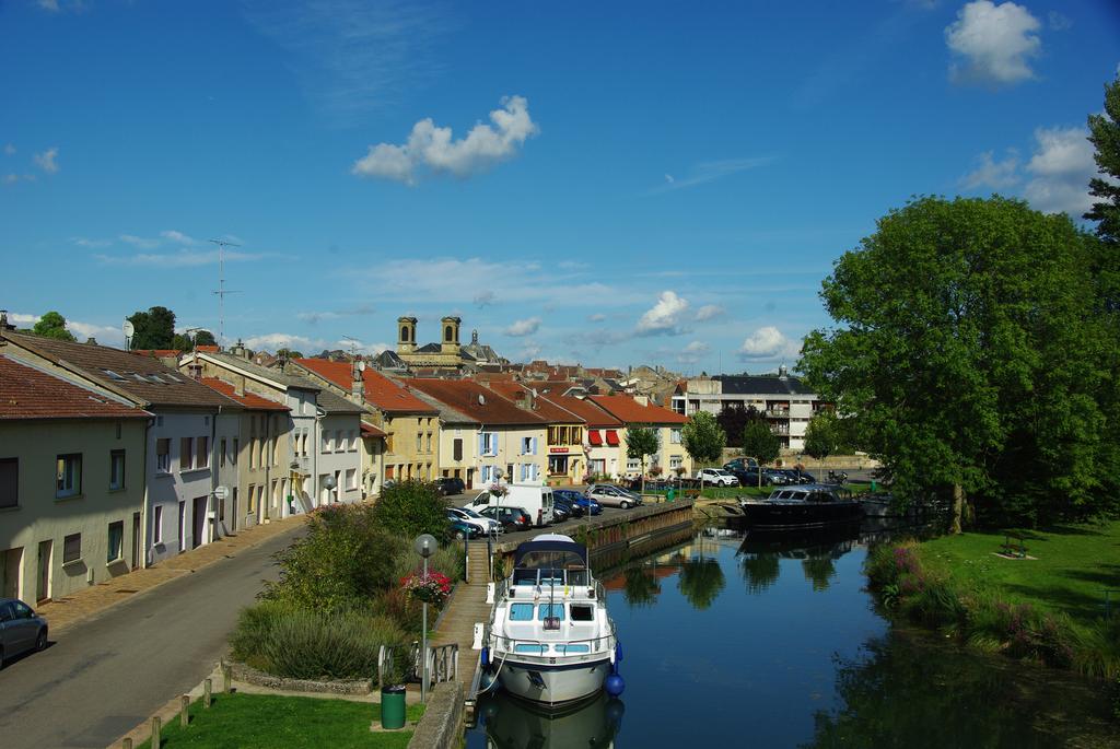 Port de plaisance, photo commune (Stenay)