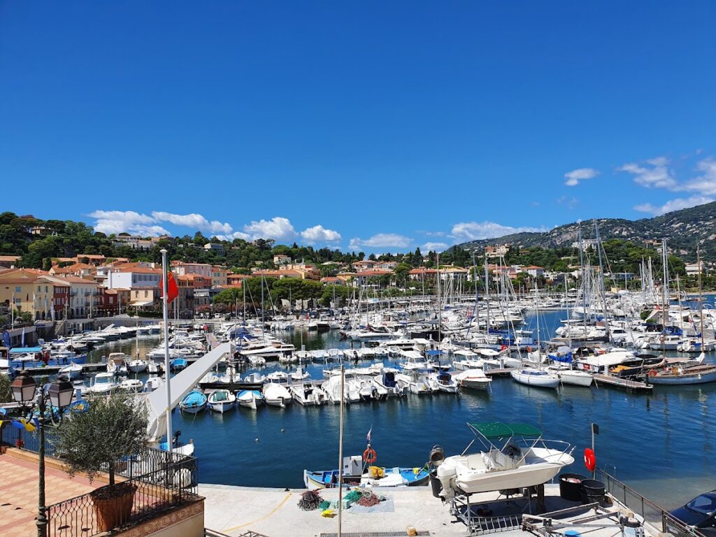 Port de Saint-Jean-Cap-Ferrat, photo Google (Vincent Bcd)