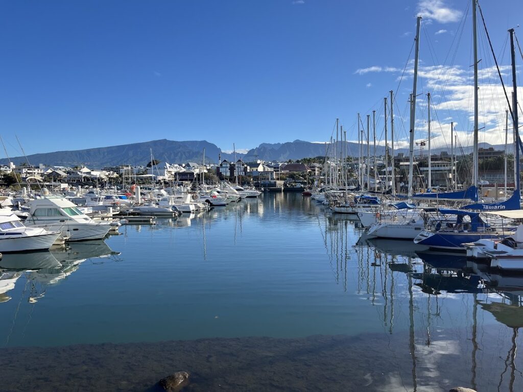 Port de Saint-Pierre, photo Google (Jean “Jean-René” 974)