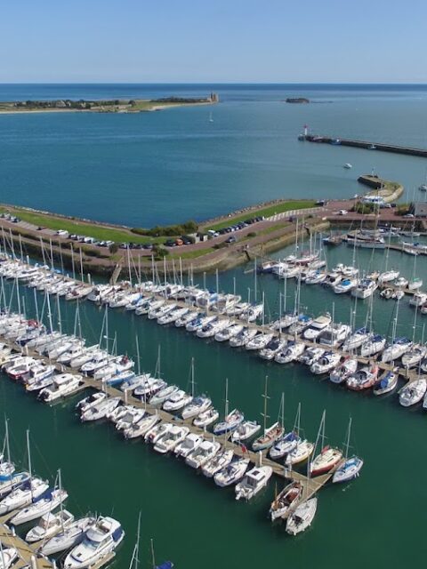 Port de Saint-Vaast-la-Hougue, photo Google (Port de Saint-Vaast-la-Hougue)