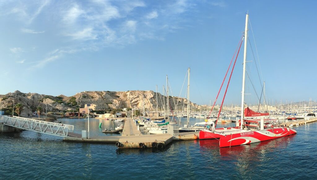 Port du Frioul, photo Google (akka rymkah13)
