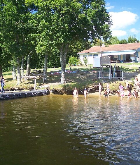 Port du Ski Nautique Club du Limousin, photo Google (Ski Nautique Club Limousin)