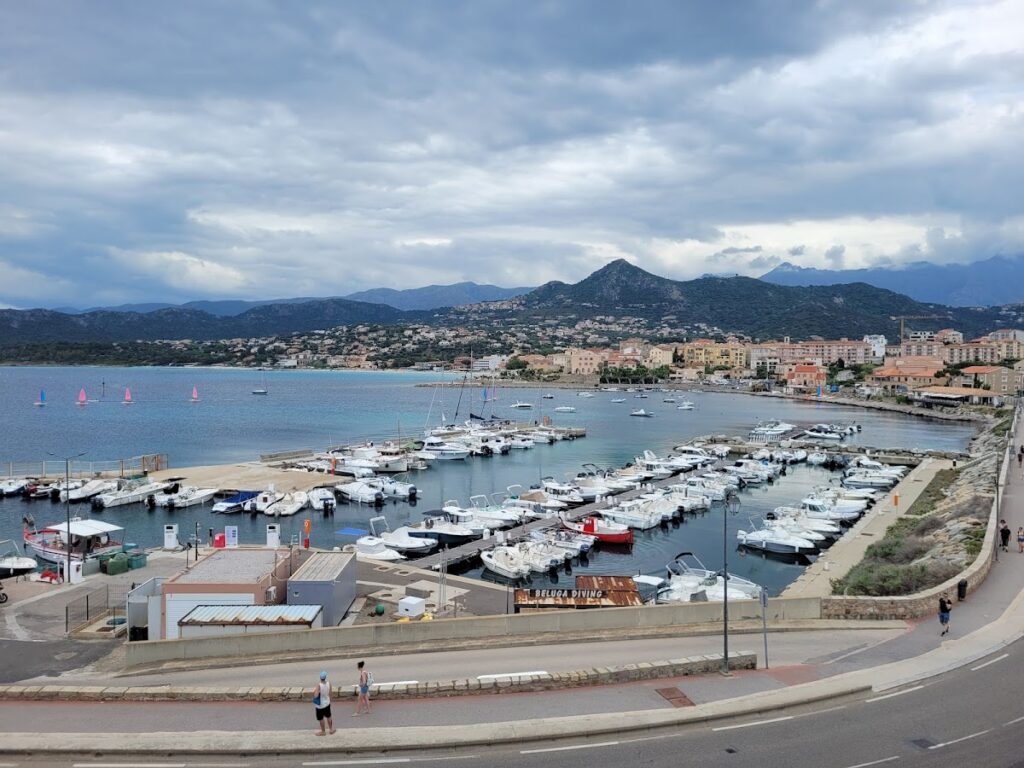 Port Isula Grande, photo Google (Thaddeus Polonia)