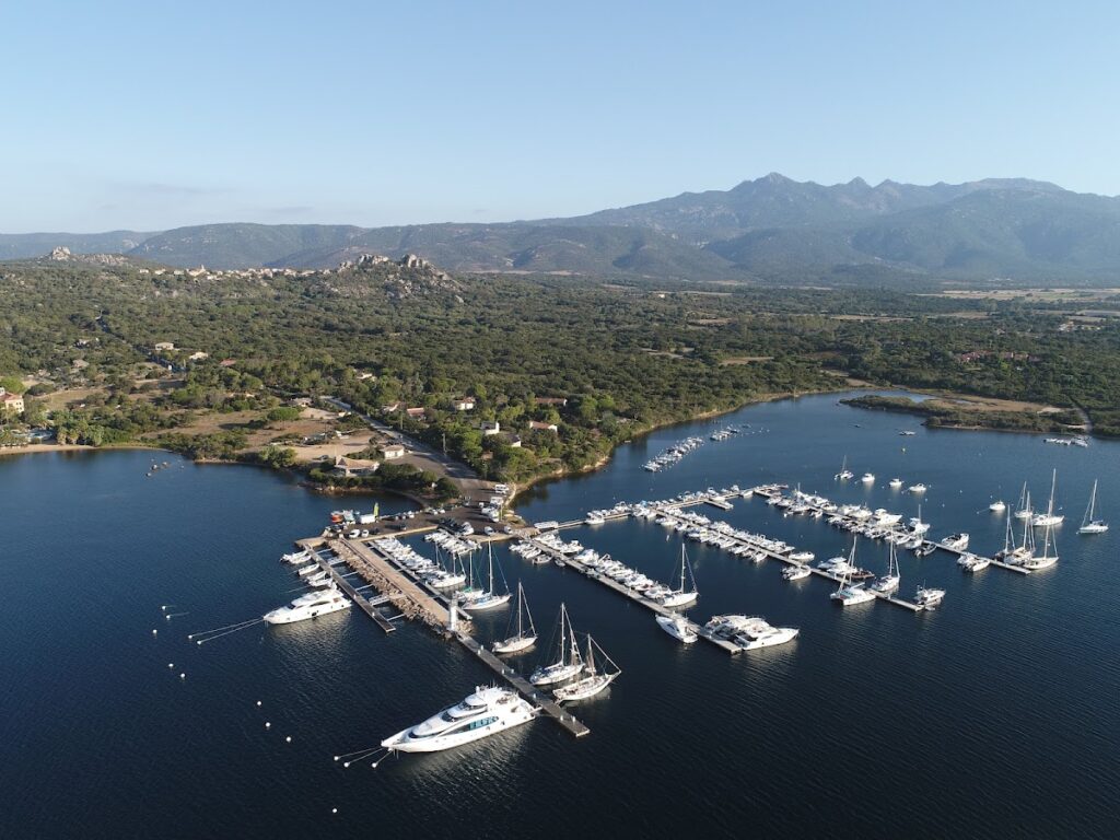 Port Pianottoli-Caldarello, photo Google (Port de plaisance et de pêche de Pianottoli-Caldarello)